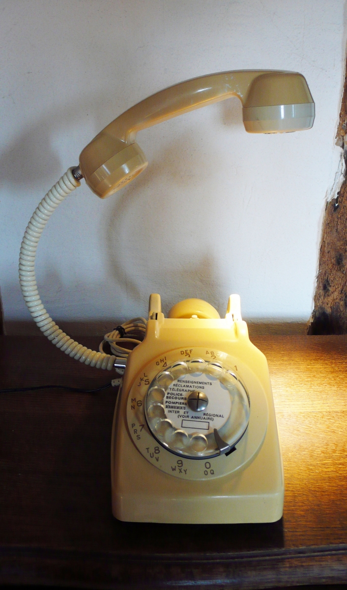 Lampe Téléphone vintage, Socotel S63 crème Luckyfind