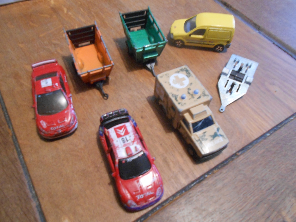 LOT MAJORETTE REMORQUE PLATEAU LA POSTE AMBULANCE XSARA WRC