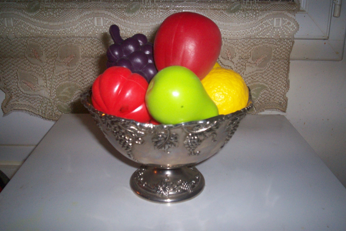 LOT DE FAUX FRUITS EN PLASTIQUE periode 1960/70 Luckyfind