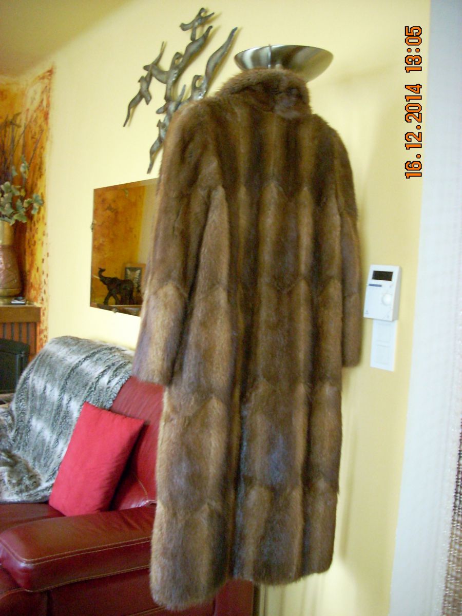 Manteau fourrure rat d'Amérique – Luckyfind Manteau Fourrure Rat D Amerique d'occasion