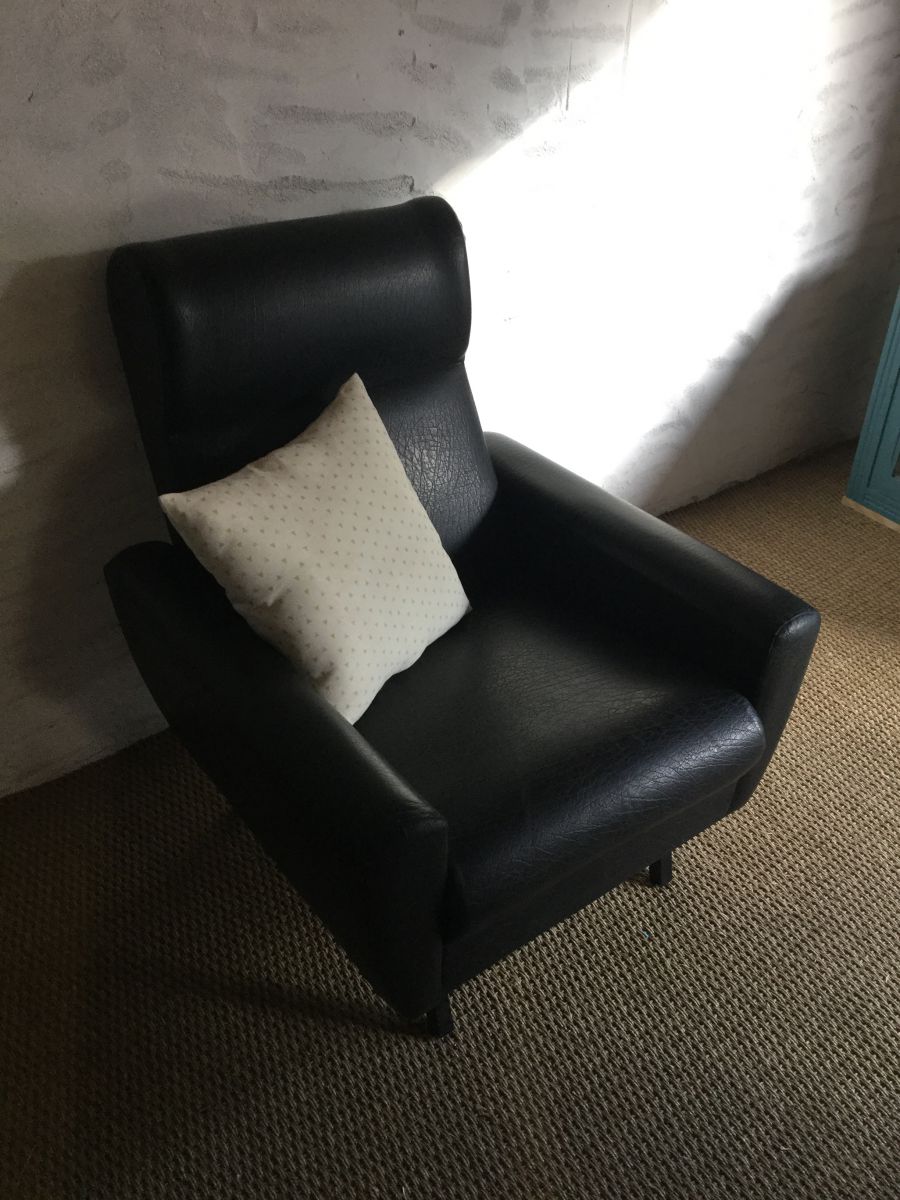 fauteuil skai noir vintage fauteuil vintage ann 233 e 60 en ska 239 noir luckyfind fauteuil skai noir vintage fauteuil vintage ann 233 e 60 en ska 239 noir luckyfind