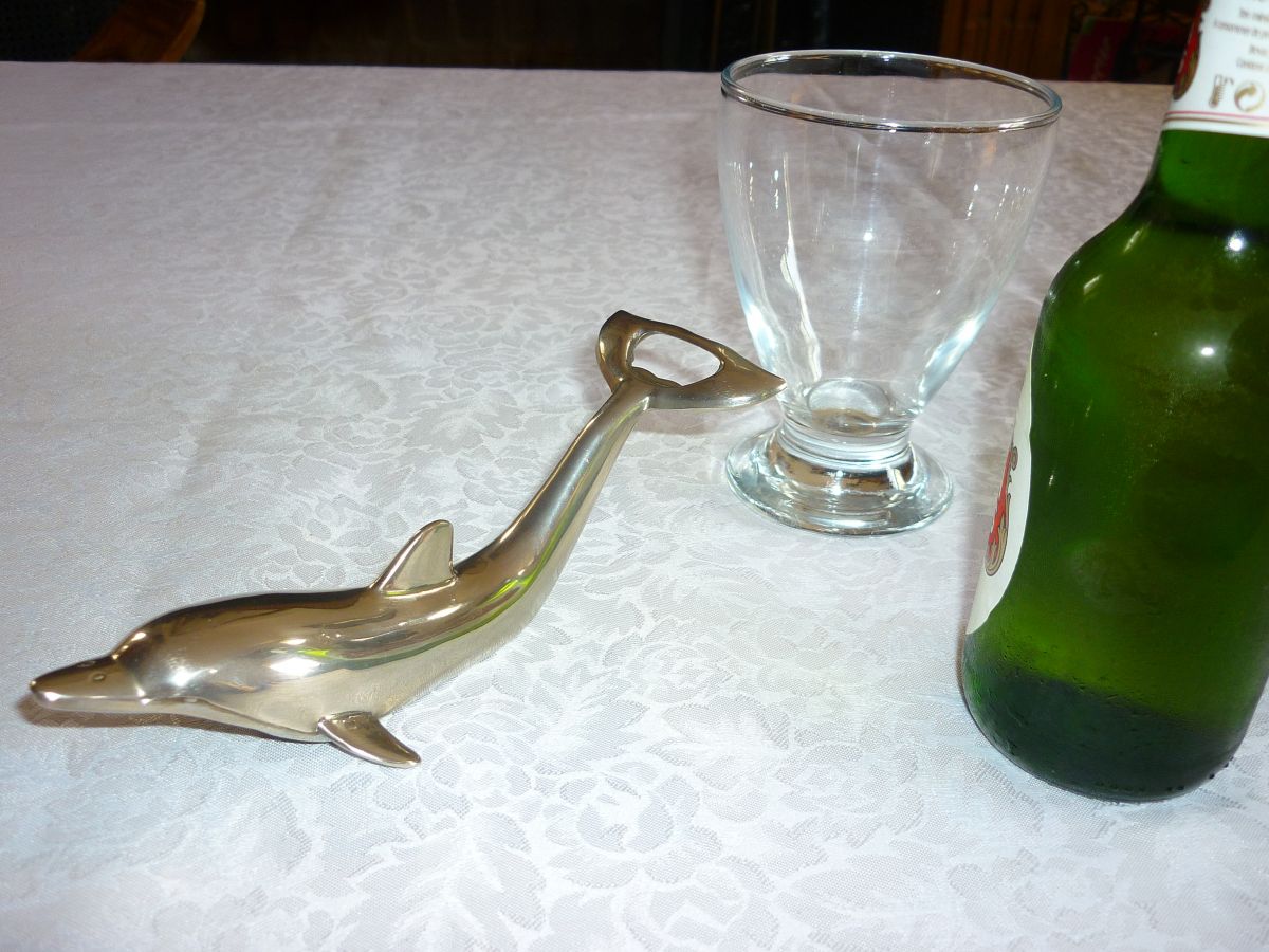 Décapsuleur et ouvre bouteilles rigolo en forme de dauphin – Luckyfind