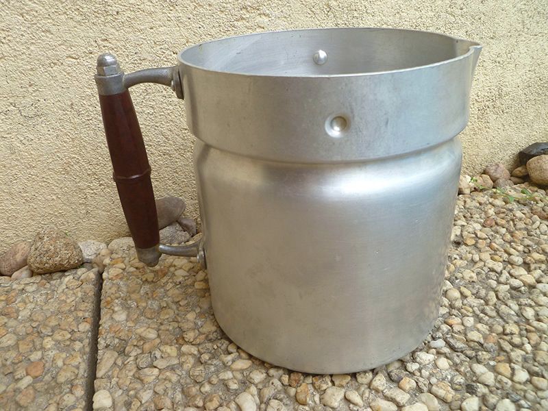 3 Anciens Pot à Lait vintage en aluminium contenance 2 L /1 L bourgeat vache