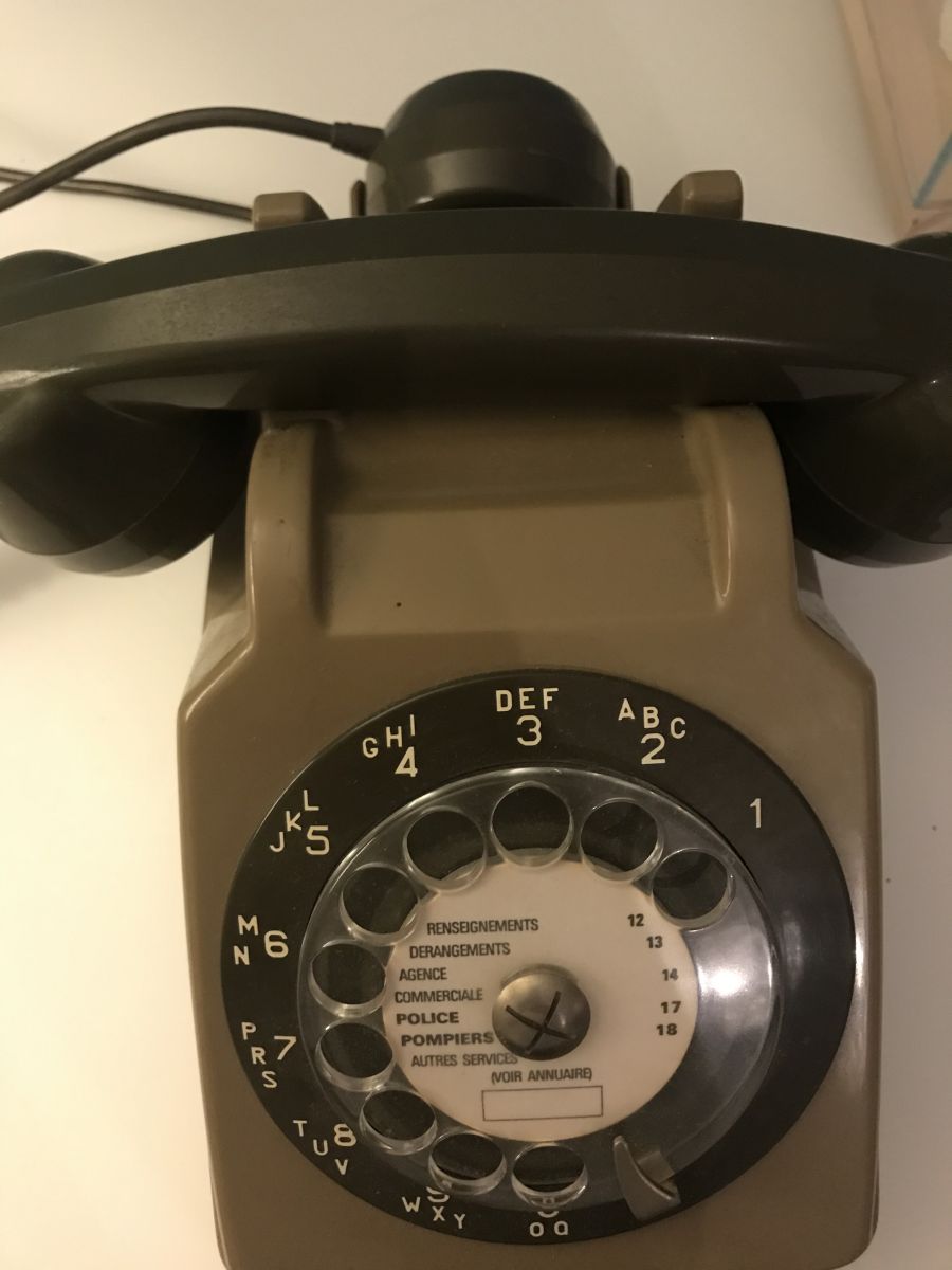 Téléphone VINTAGE Socotel des années 80 – Luckyfind