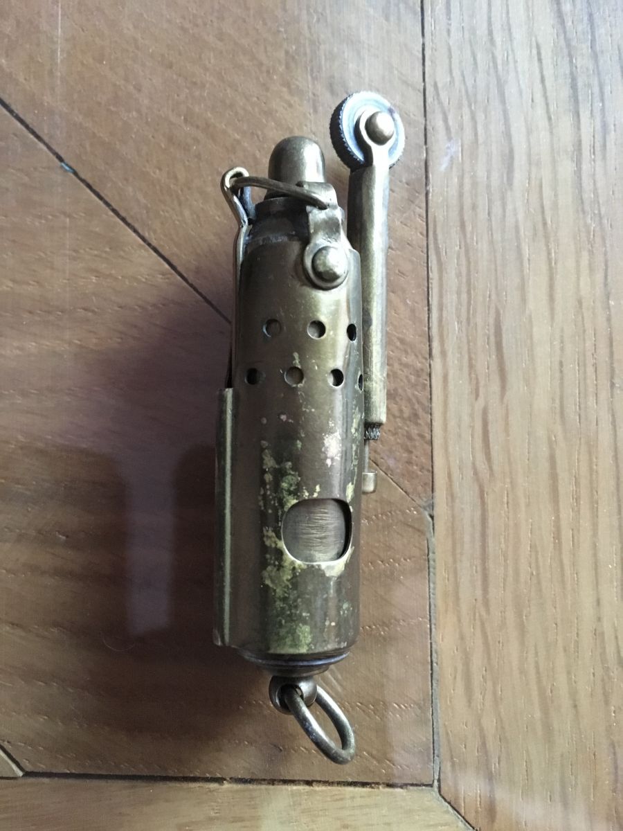 Ancien briquet tempête – Luckyfind