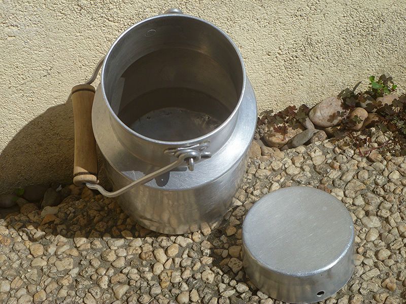 pot a lait ancien en aluminium ,vintage – Luckyfind