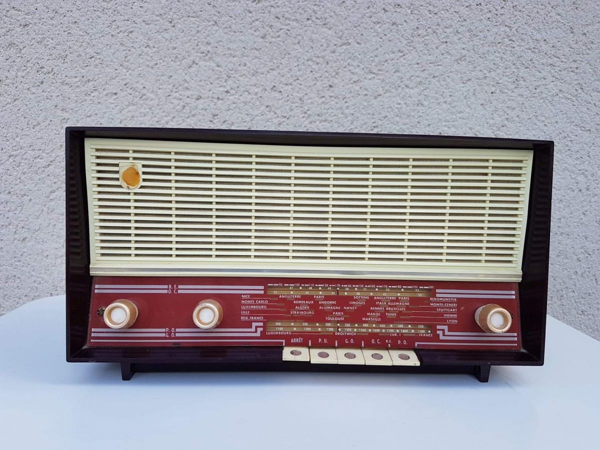 11+ Ancien poste radio annees 1950