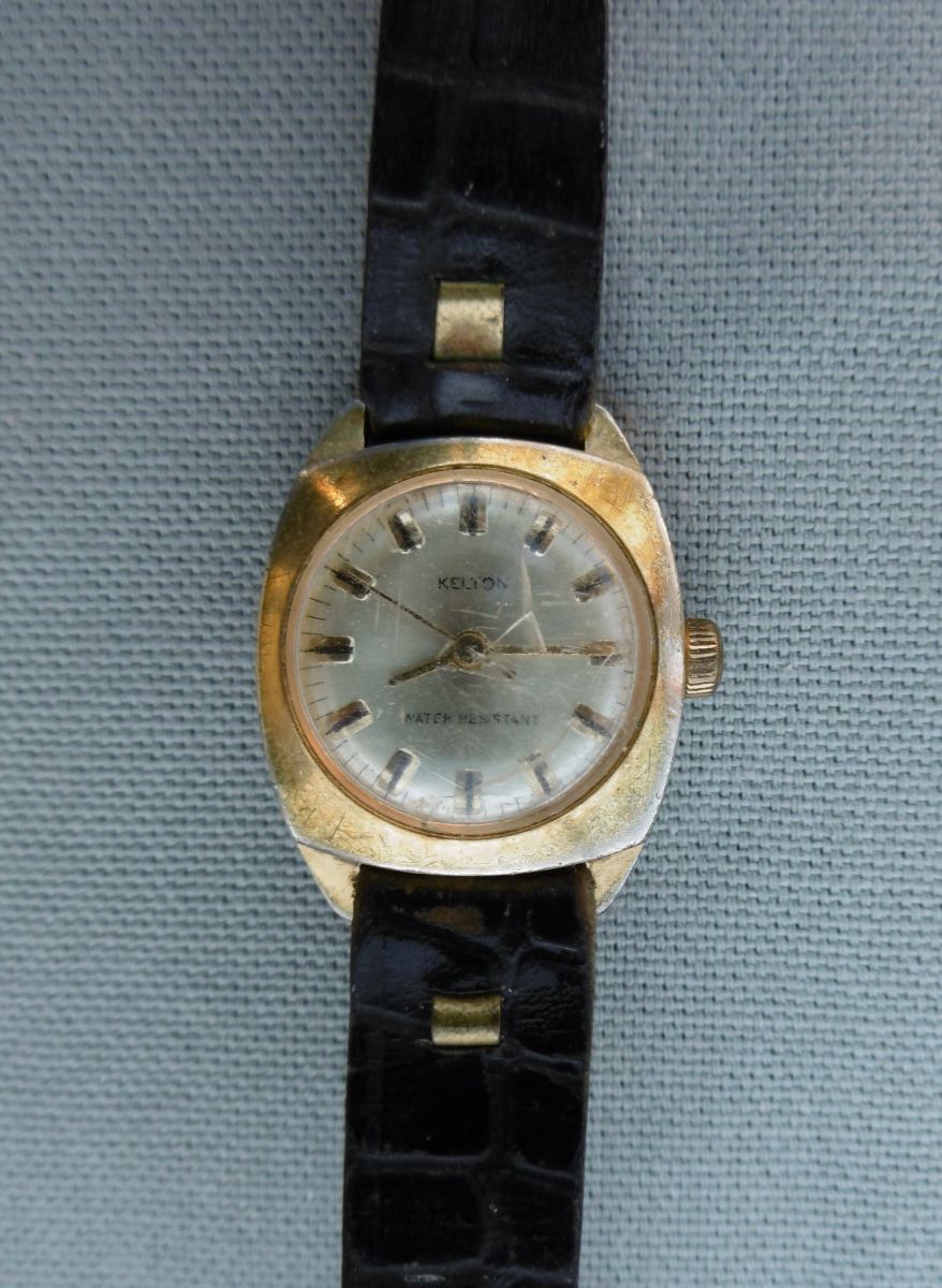 KELTON Montre pour homme en plaquée or des années 70 sur KELTON Montre pour homme en plaquée or des années 70 sur