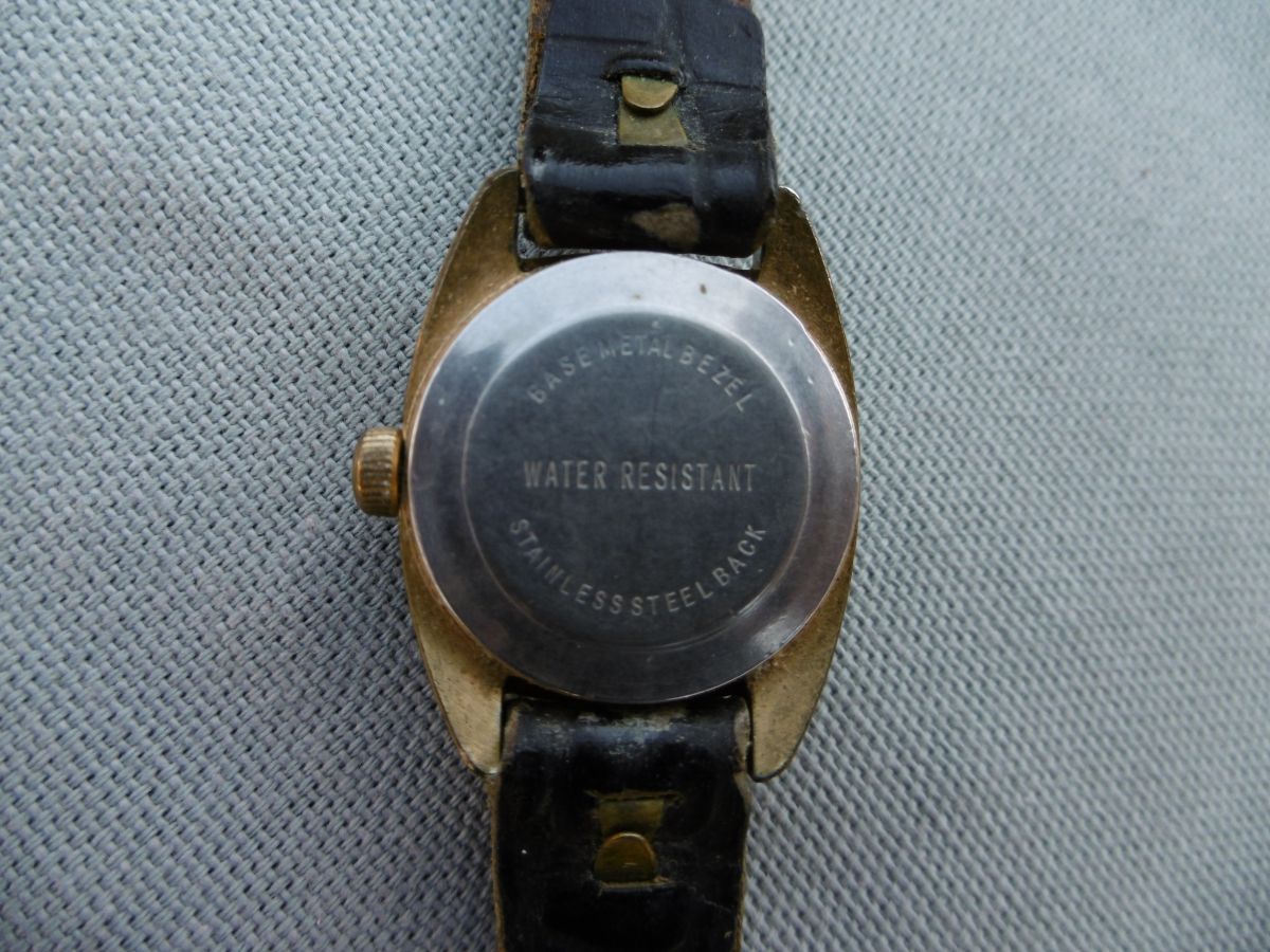 KELTON Montre pour homme en plaquée or des années 70 sur KELTON Montre pour homme en plaquée or des années 70 sur