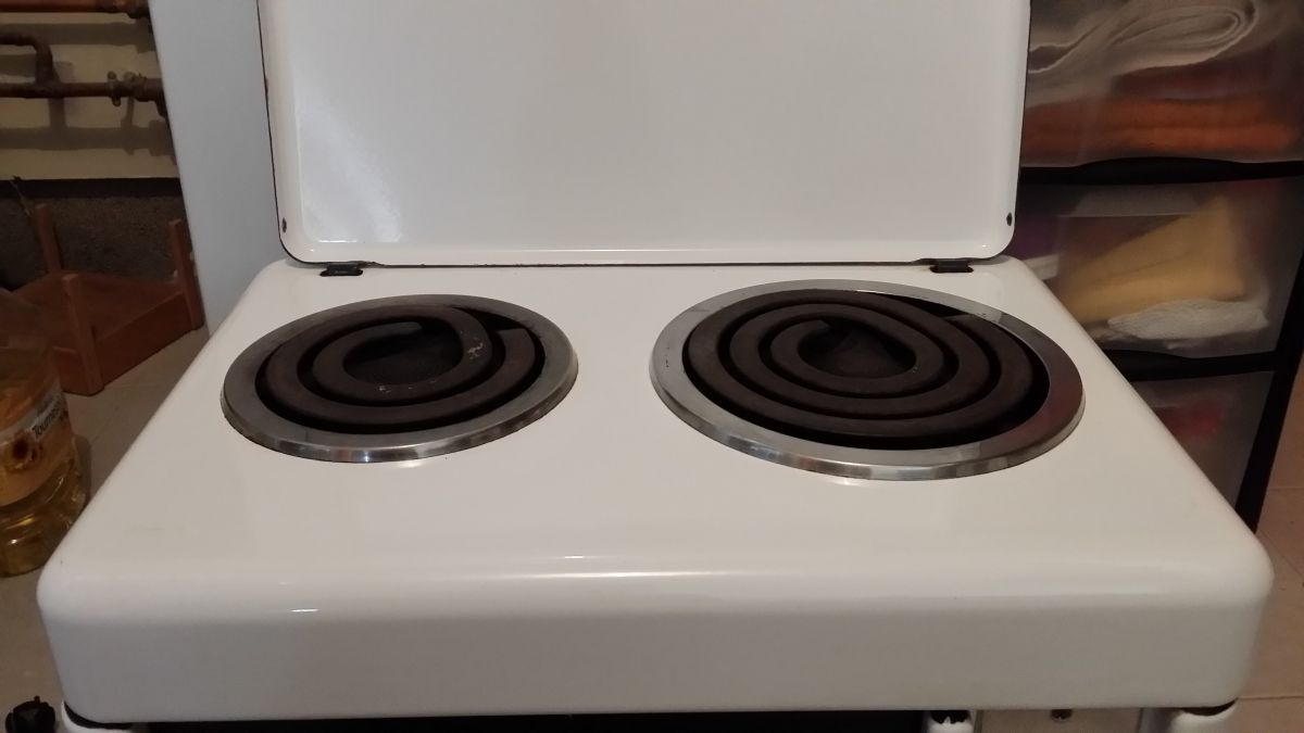 CUISINIERE ELECTRIQUE RECHAUD FOUR SAUTER – Luckyfind