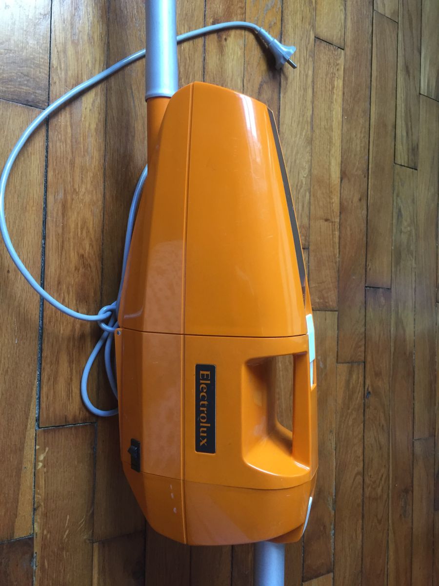 Aspirateur balai Electrolux – Luckyfind