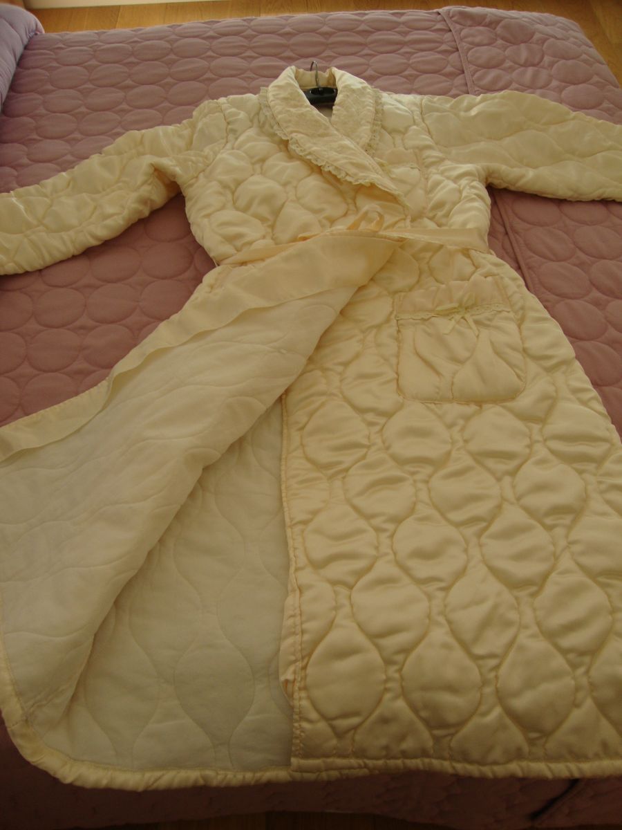 Robe de chambre ancienne sale