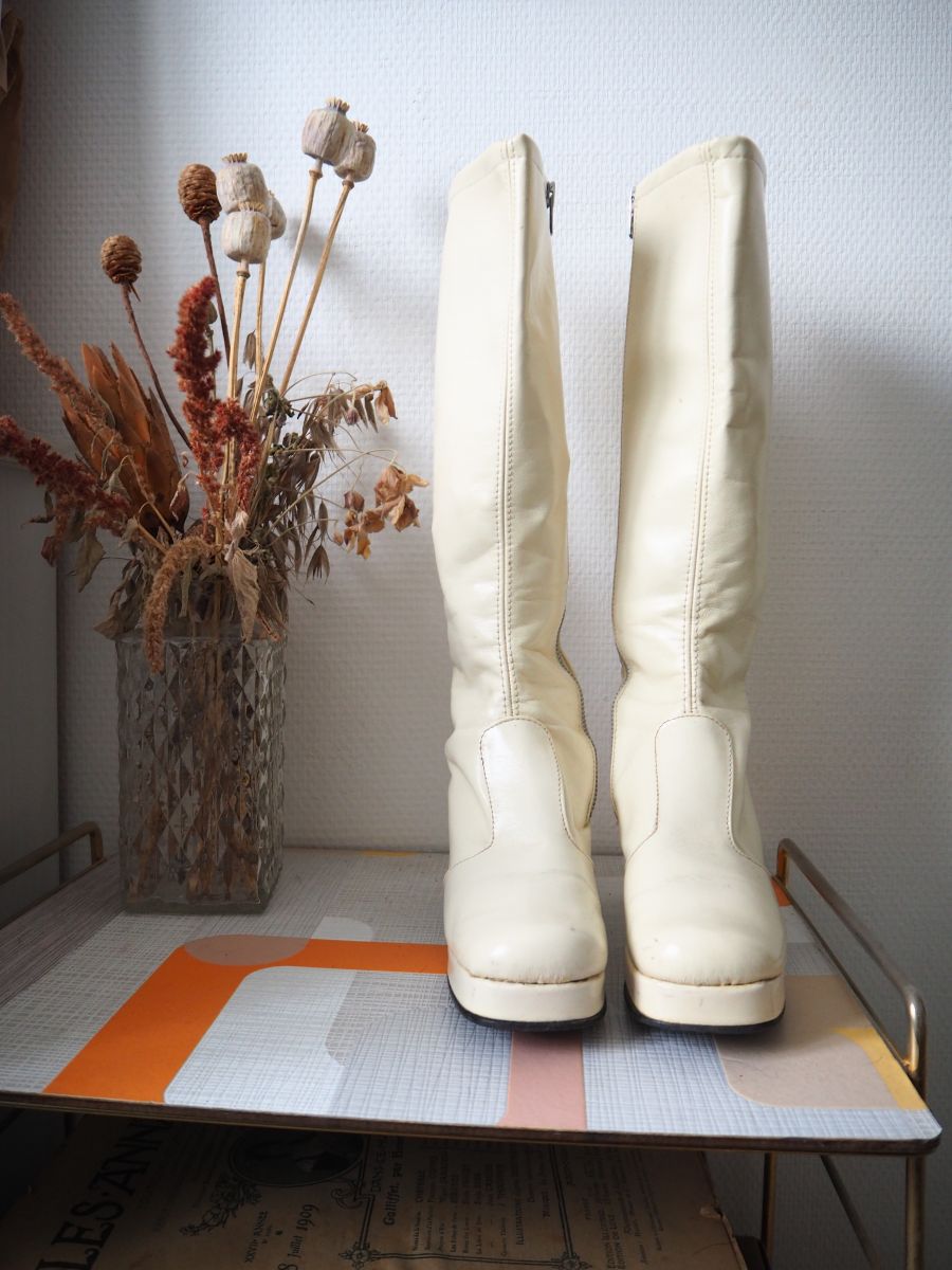 Bottes hautes a plateforme blanches GoGo Space Age 60s 70s