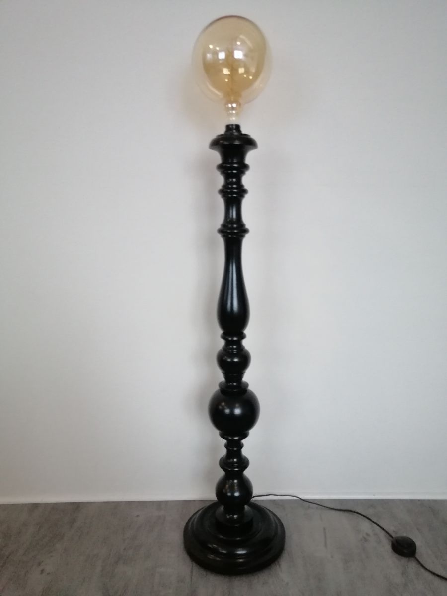 Tol Uitbreiding marketing Lampe sur pied Noir + Grosse Ampoule Vintage – Luckyfind