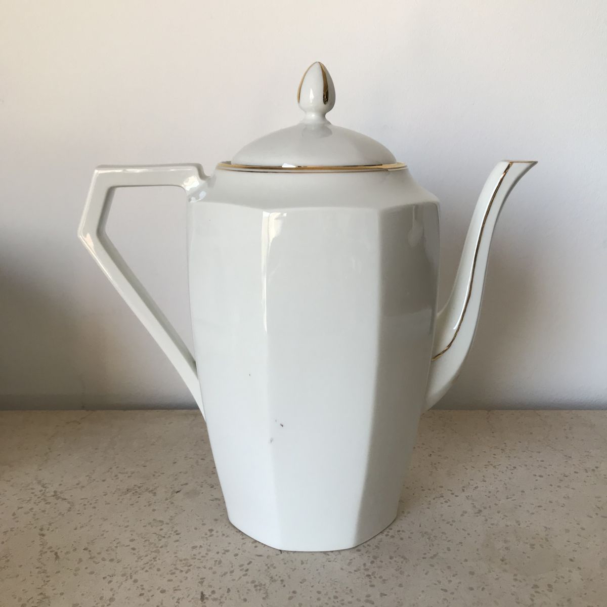 Théière en porcelaine de Limoges Luckyfind