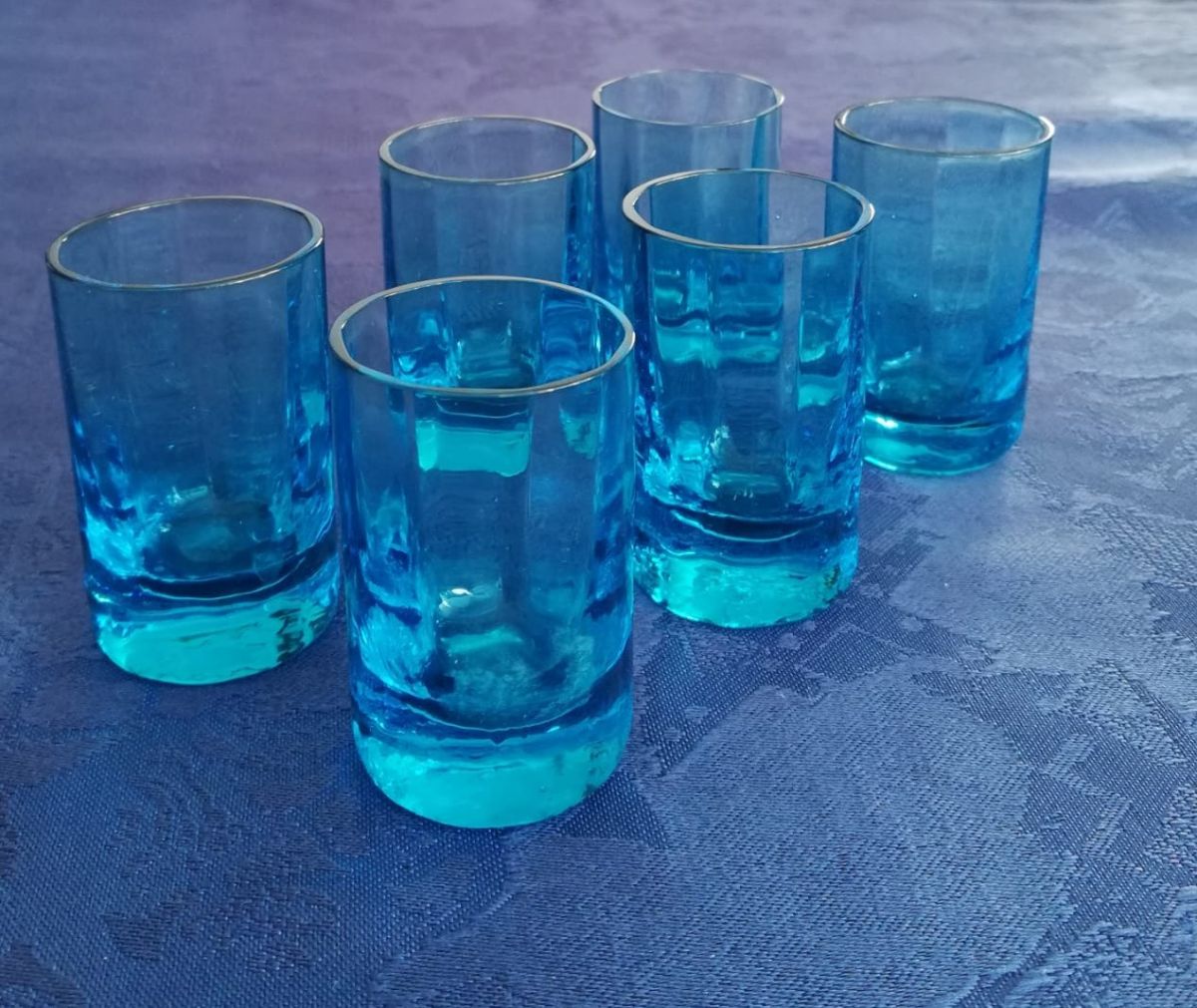 Verre eau bleu