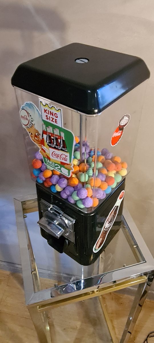 Distributeur de bonbons 'Vintage Candy' - La Poste
