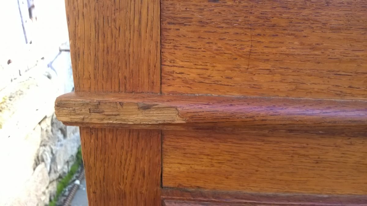 Ancien comptoir caisse en bois