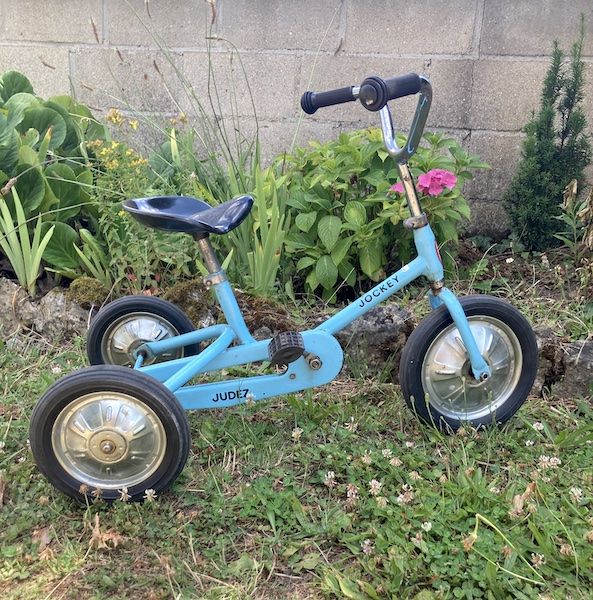 Ancien tricycle judez Luckyfind