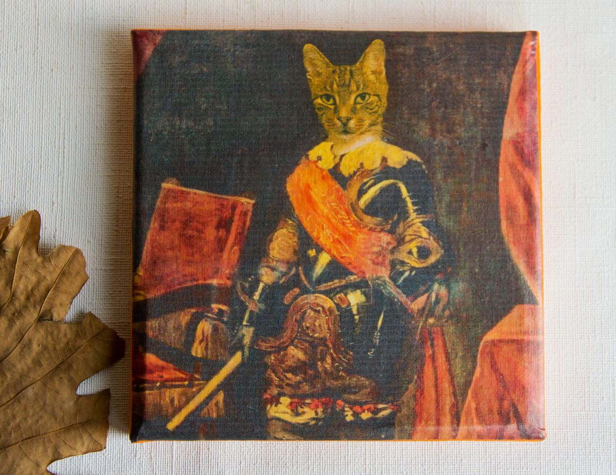 Tableau petit format peinture de chat en costume ancien. – Luckyfind