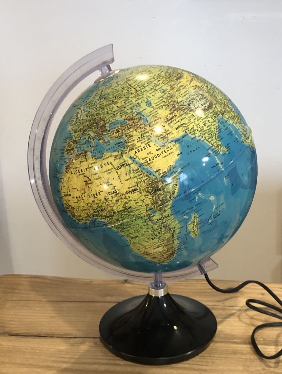 Globe Terrestre Lumineux – Luckyfind