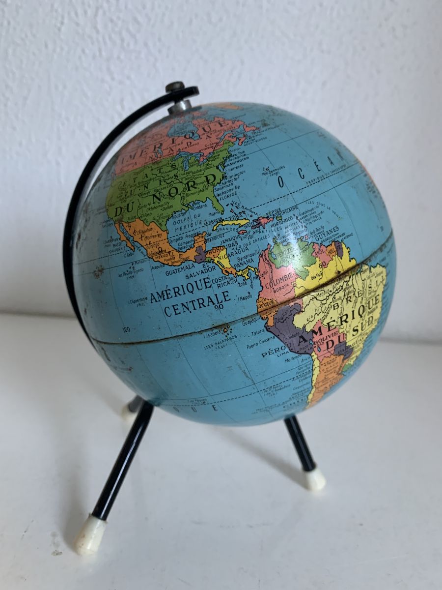 Globe terrestre vintage signé Taride