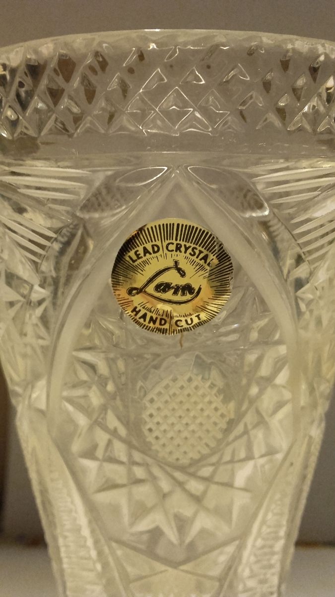 Vase LEAD crystal hand cut, JAN LAM. Luckyfind