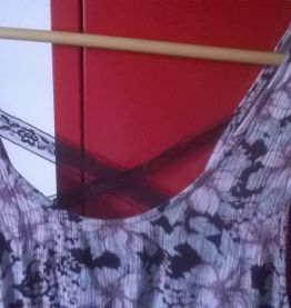 Robe fluide Urban Outfitters fleurs &amp; dentelles coll actu