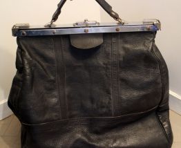 Sac de voyage en cuir vintage des années 70