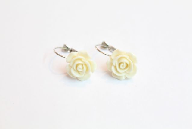 Boucles d'oreilles rose blanche 