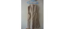 Robe beige à bretelles et à poches