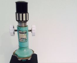 Microscope Mint vintage petit format