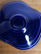Plat verre bleu à rayures 