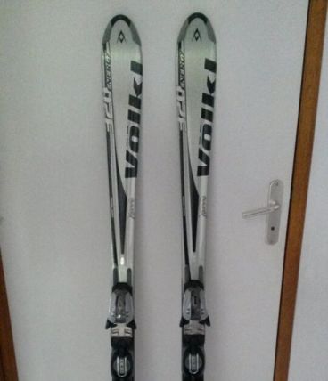 skis VOLKL paraboliques