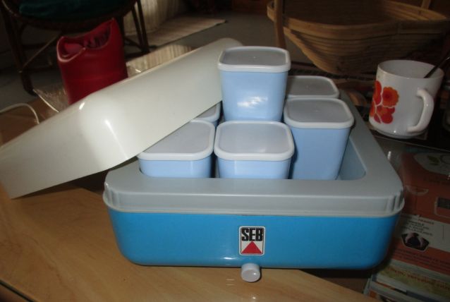 Yaourtière Seb bleu année 70 sans pots 