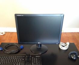 Écran d'ordinateur+clavier+souris