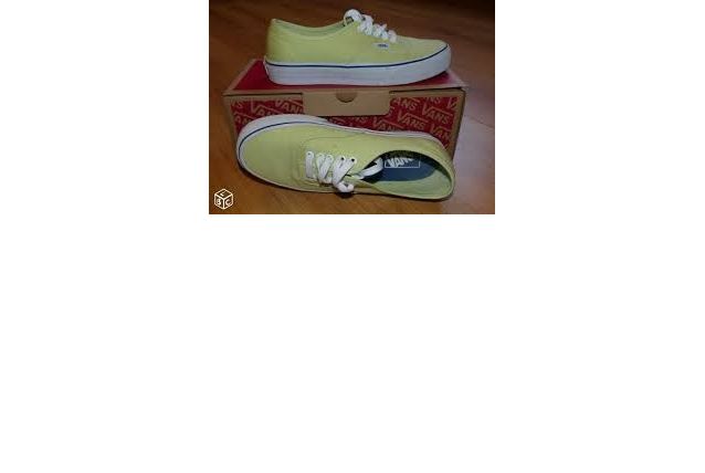 Vans vertes claires