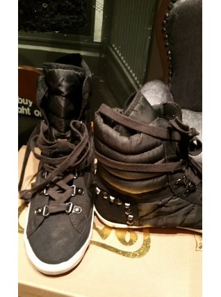 Baskets Ash neuves 