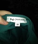 Robe verte pli creux devant et ouverte dos 
