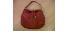 Sac à main en cuir rouge