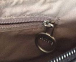 BEAU SAC LACOSTE PORTE MAIN OU EPAULE