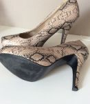 Chaussures escarpins Grise style python  