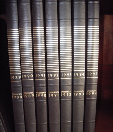 Encyclopédie Hachette "Evènements de l'Année ."