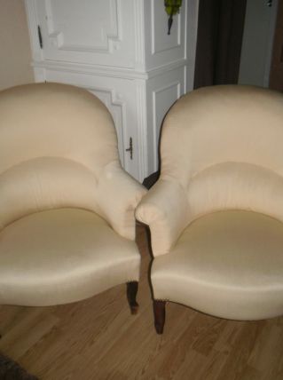 PAIRE DE FAUTEUILS CRAPAUD