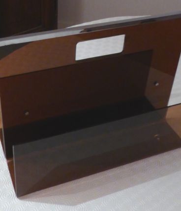 porte revue vintage en plexi fumé