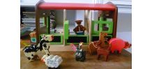 Ferme en bois, fermiers, animaux en bois