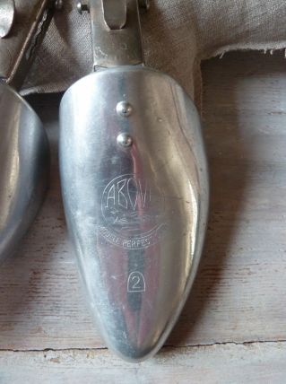 Paire de forme à chaussures
