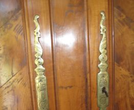 ARMOIRE ANCIENNE