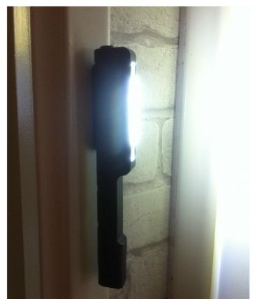 Lampe torche à LED aimantée (format stylo)- neuf