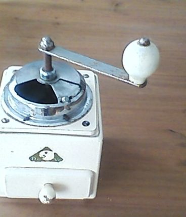 Moulin de table années 1930-1940.